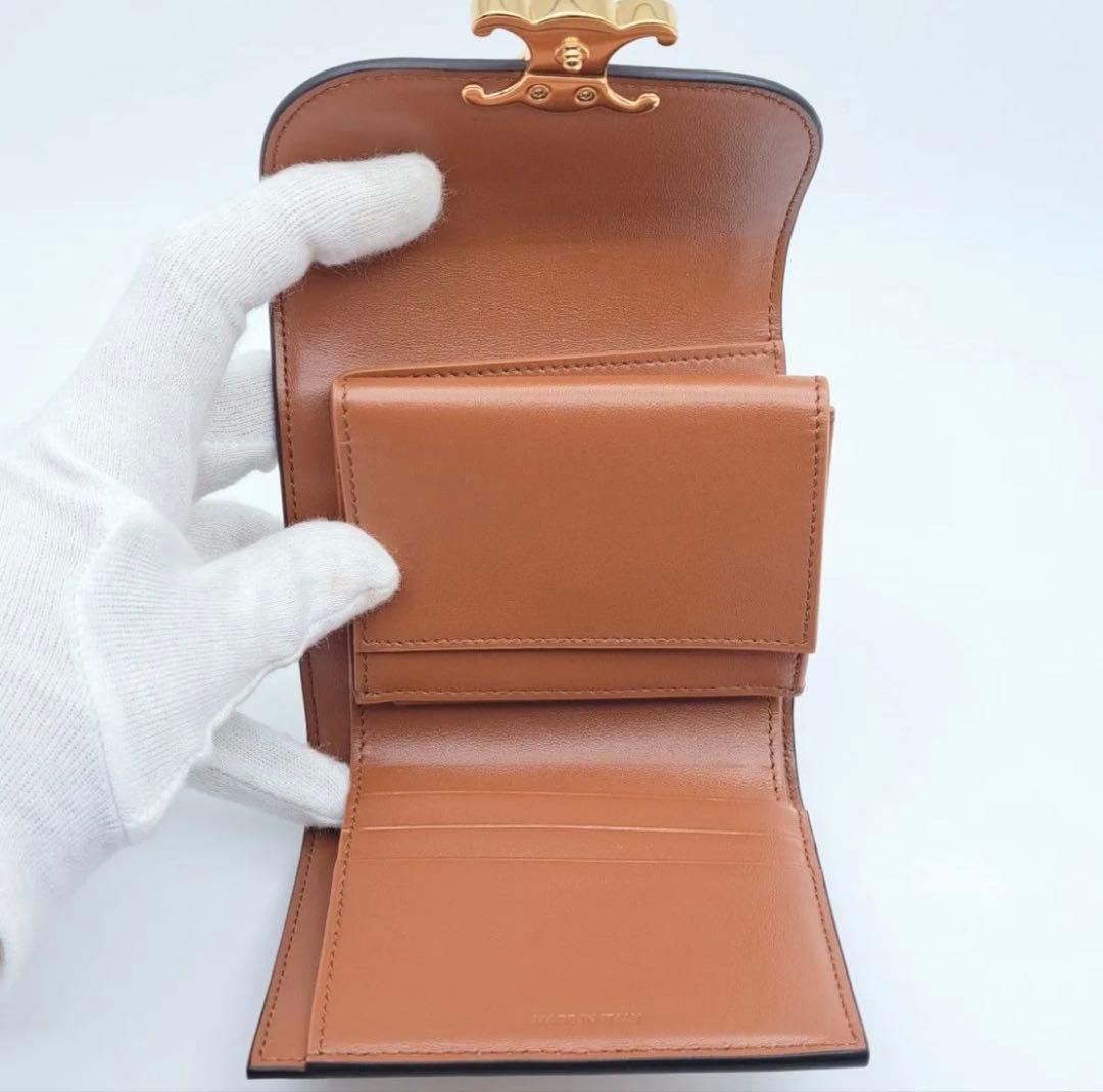 セリーヌ トリオンフ 三つ折り 財布 CELINE