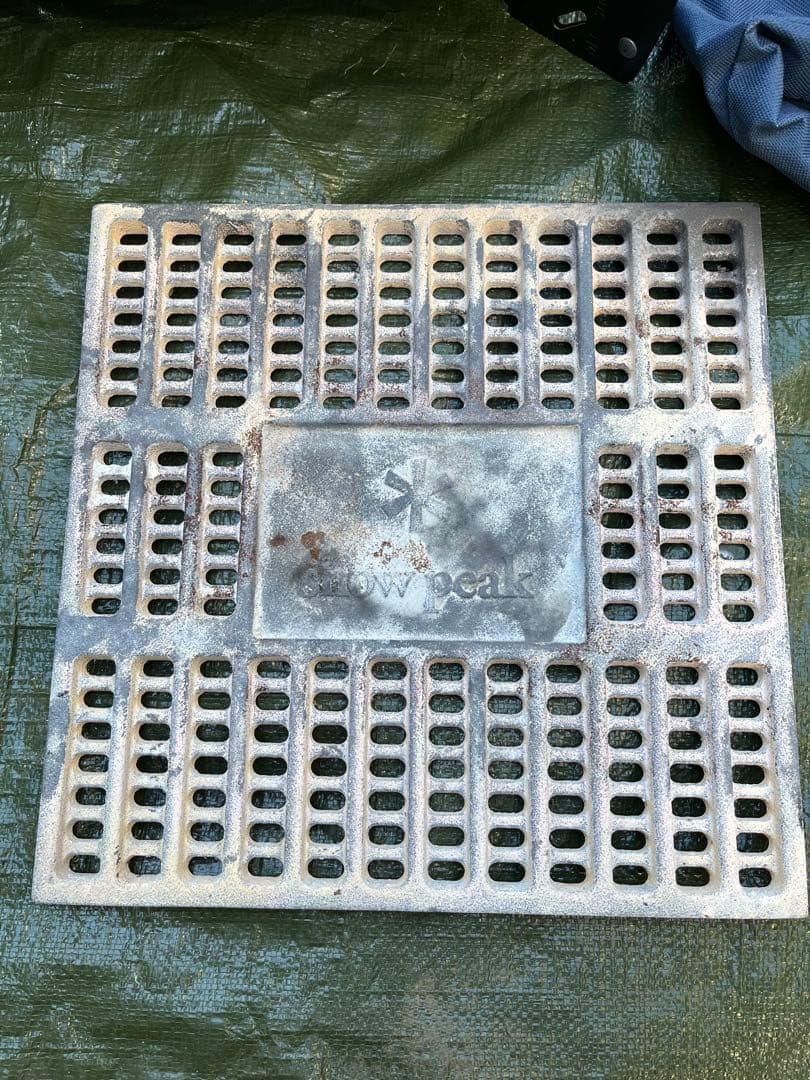 スノーピーク焚火台Lサイズ（旧タイプ・HEAD QUATER）