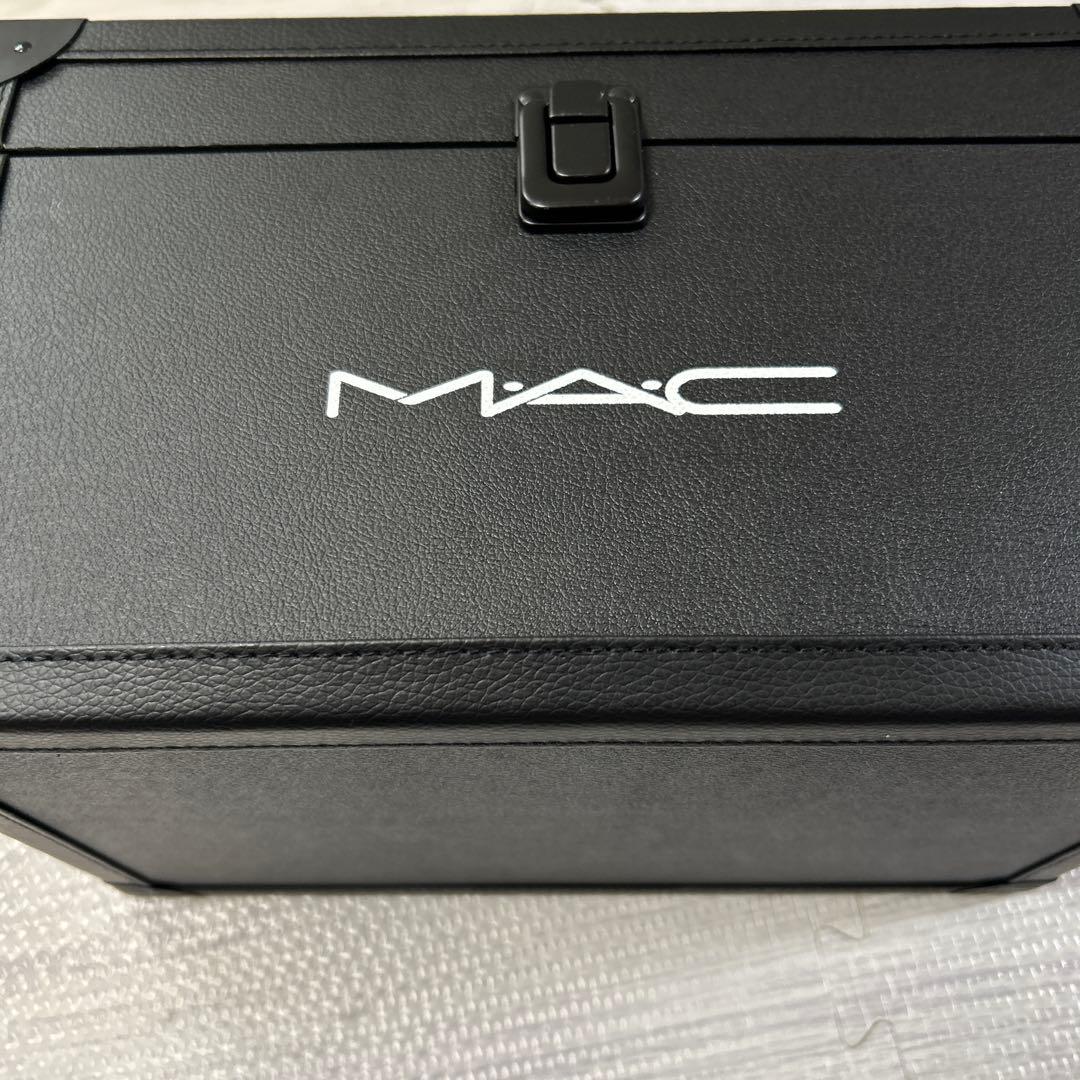新品箱付　MAC 非売品　メイクボックス⭐︎リップスティック付