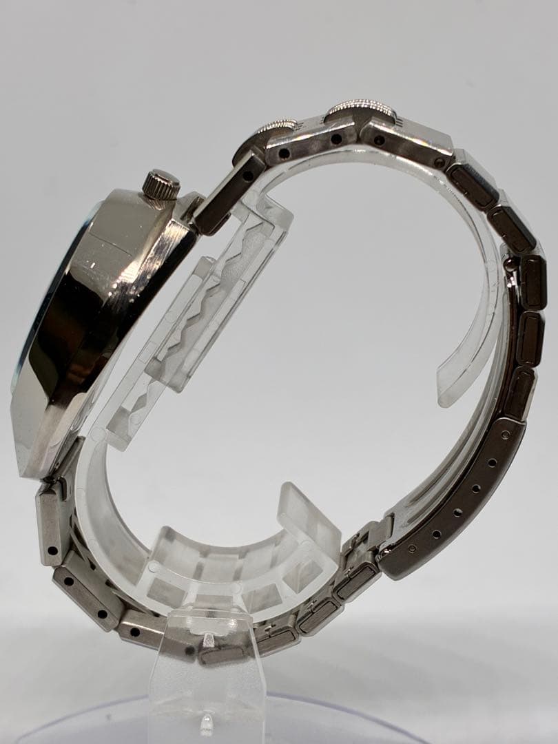 希少✨SEIKO ALBA AKA V707-0A10 クォーツ 腕時計　レッド