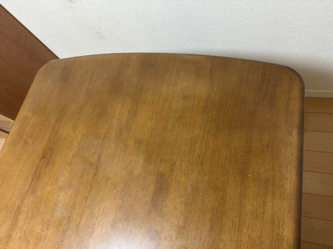 ３月15日まで出品　カリモク家具　ダイニングテーブル　ブラウン　４人掛け