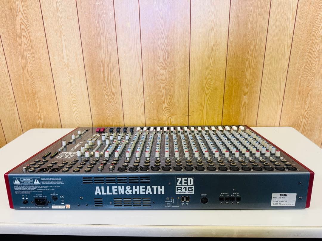 ALLEN&HEATH ZED-R16 GATORケース付