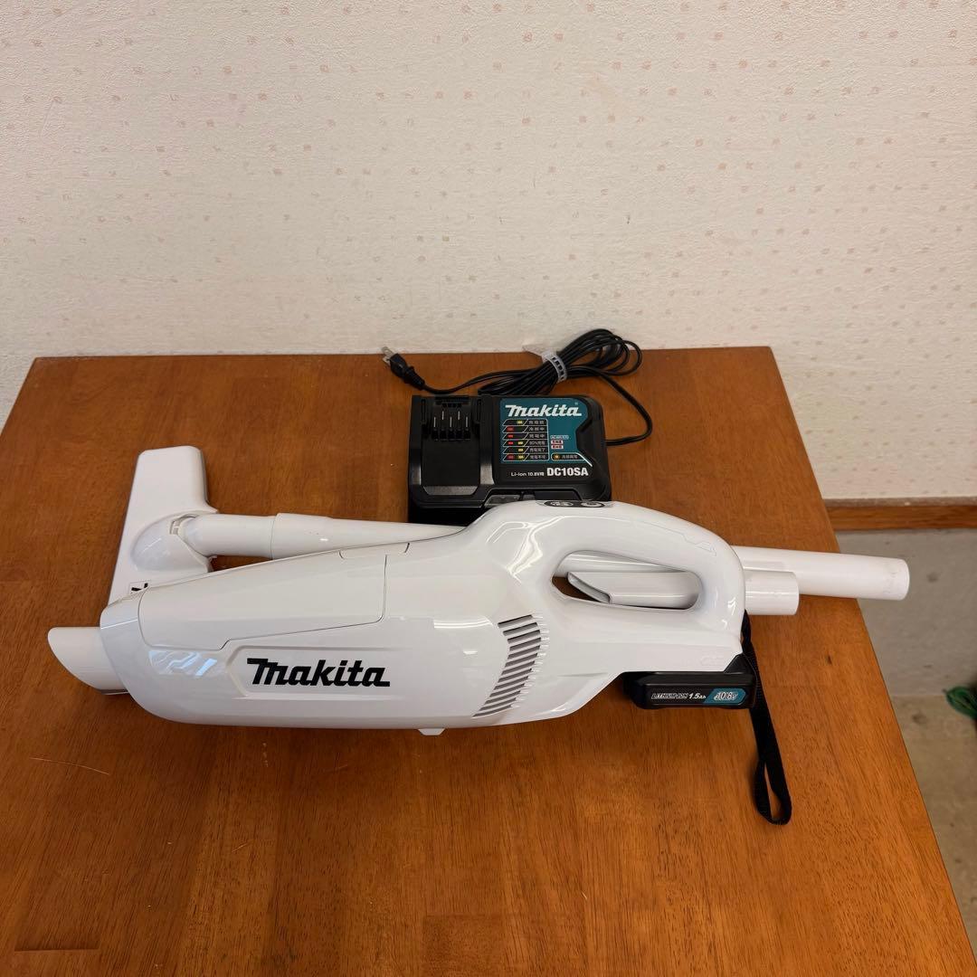 ● 美品 マキタ 掃除機 CL107FD 充電式クリーナー