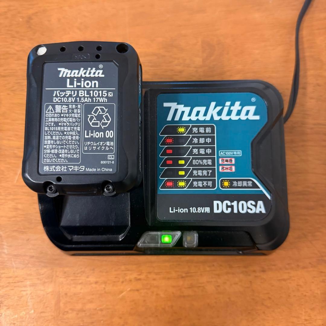 ● 美品 マキタ 掃除機 CL107FD 充電式クリーナー