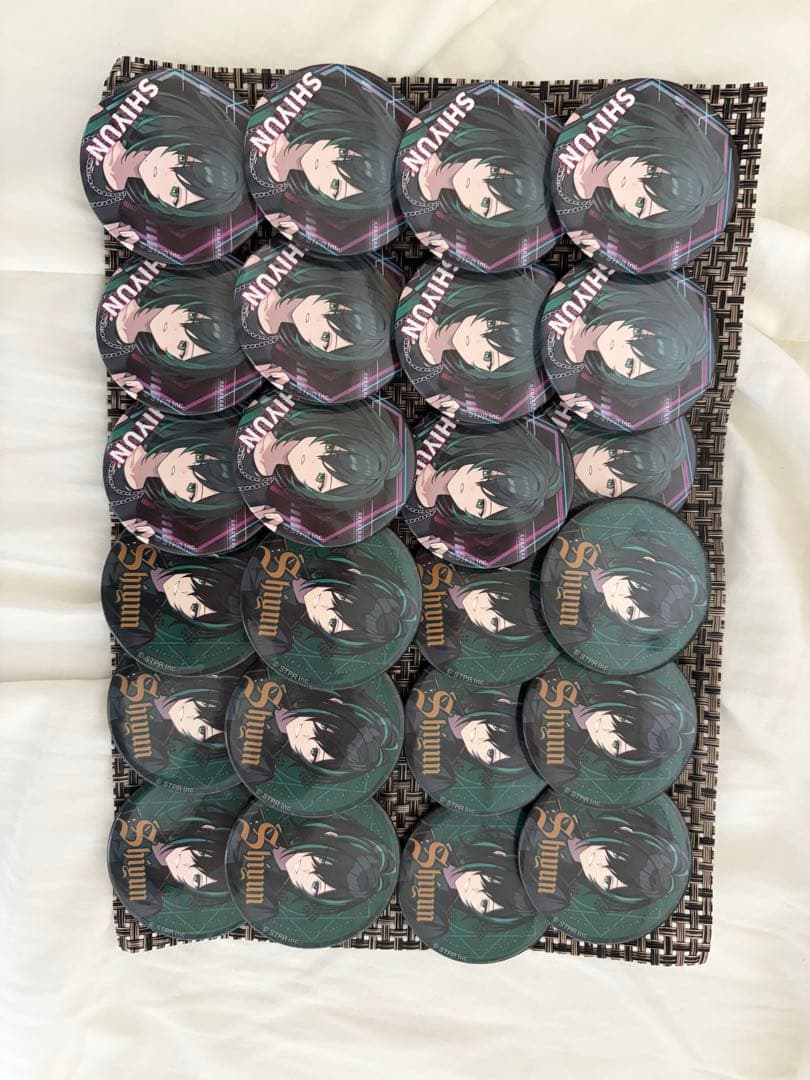 騎士Xしゆん痛バッグ缶バッジ24個、リストバンド、アクキーセット