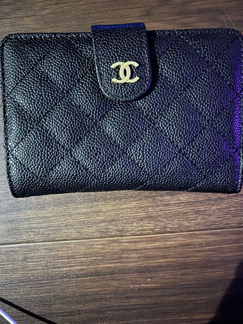 CHANEL ブラックレザー 二つ折り財布ノベルティ