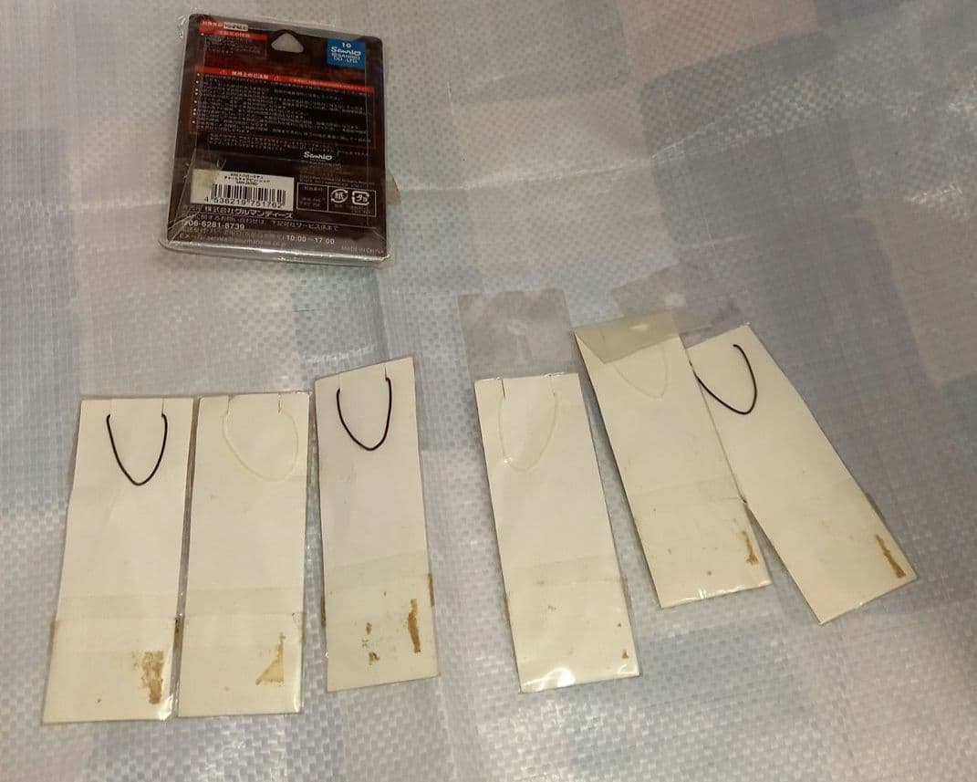 ☆コラボ☆KISS×KITTYチャームキャラピン&KISS×QPストラップセット