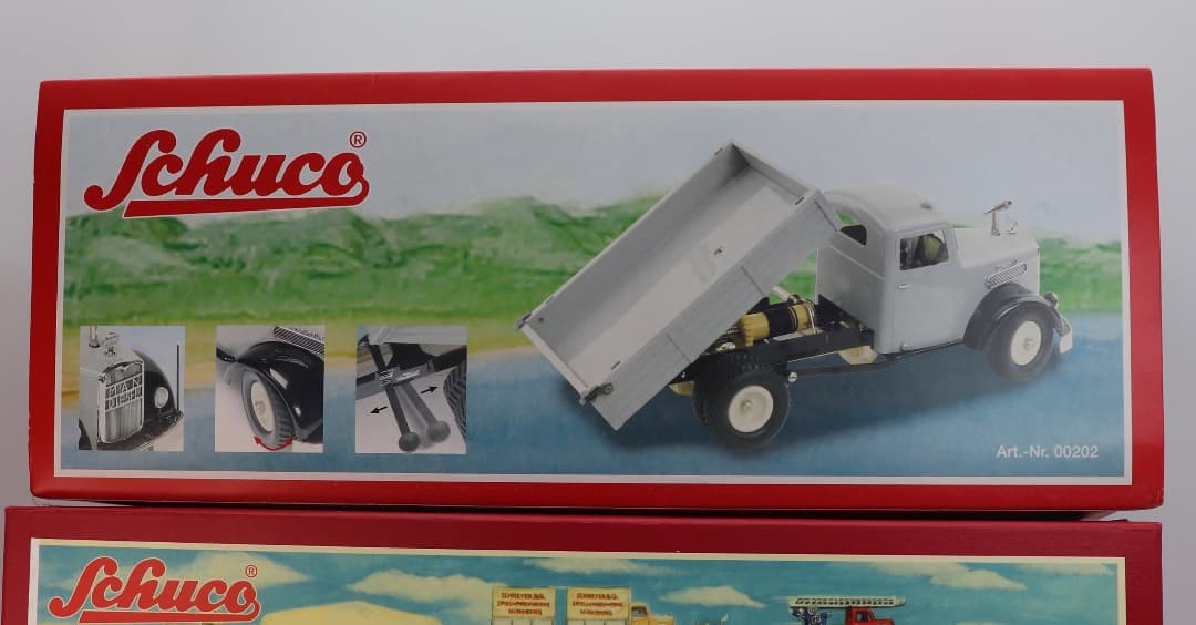 SCHUCO 2005 MAN F8 ホロ付きディーゼル・トラック 保管品