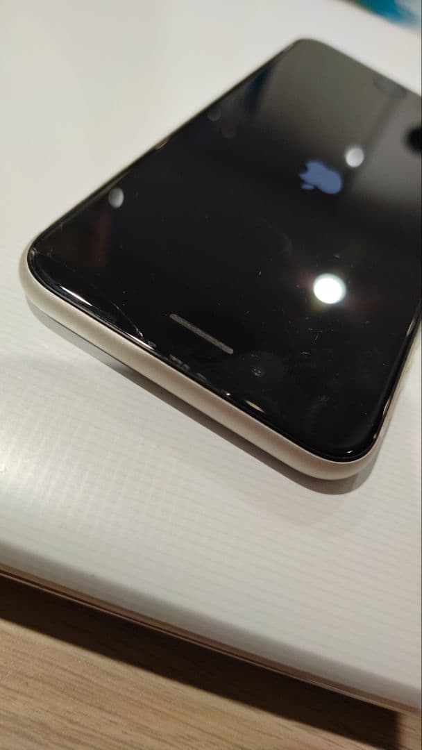 Apple iPhone SE3 128gb おまけ付き　値下げ