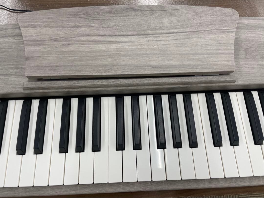 スタンド付き　電子ピアノ88鍵盤　給電タイプ　木目調ボディ　グレー
