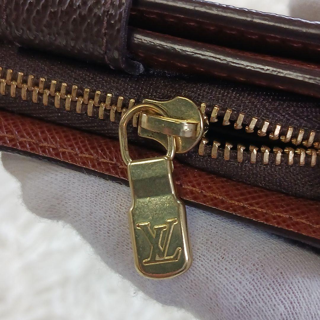 【美品】 ルイヴィトン モノグラム コンパクトジップ 二つ折り財布