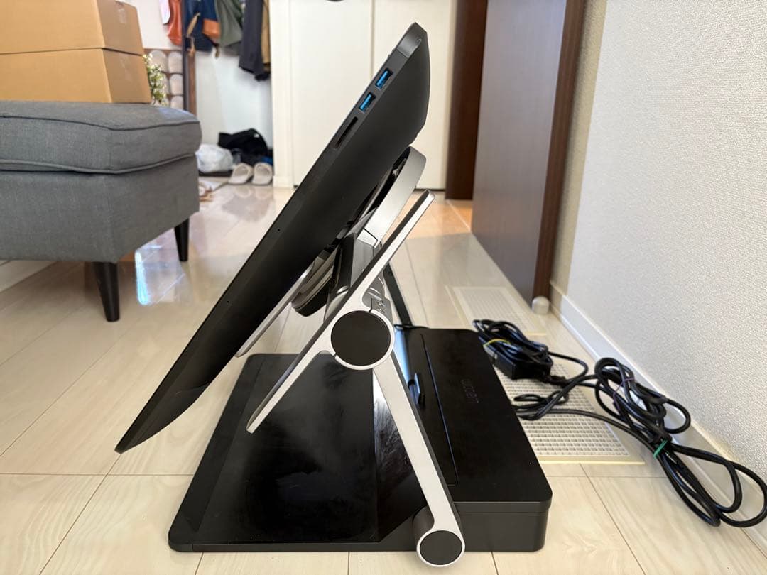 Wacom Cintiq Pro 24 ペンモデル　エルゴスタンド付き