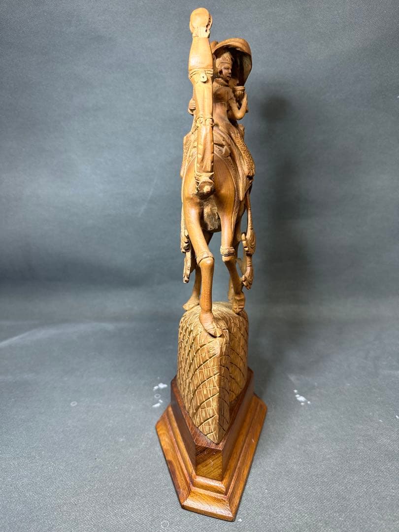 2点　インド　白檀　木彫り　仏教美術　仏像 骨董 木像　木製　仏教