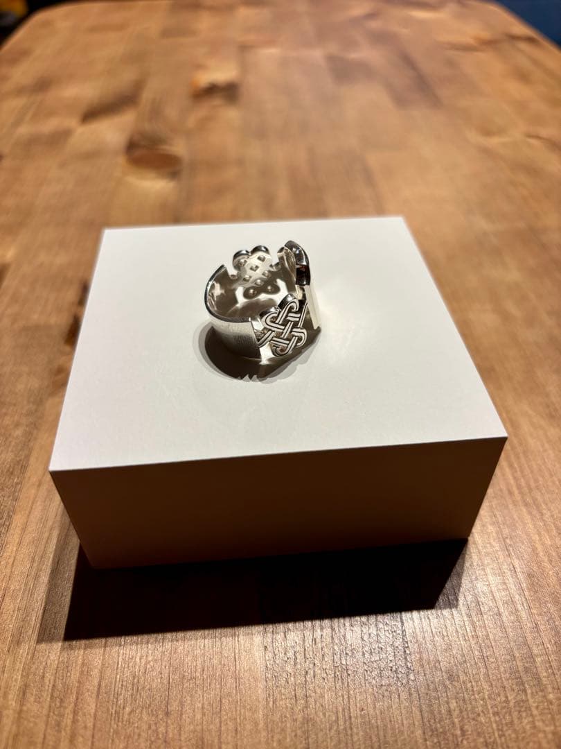 heres MAJESTY CROWN RING DIA 21号