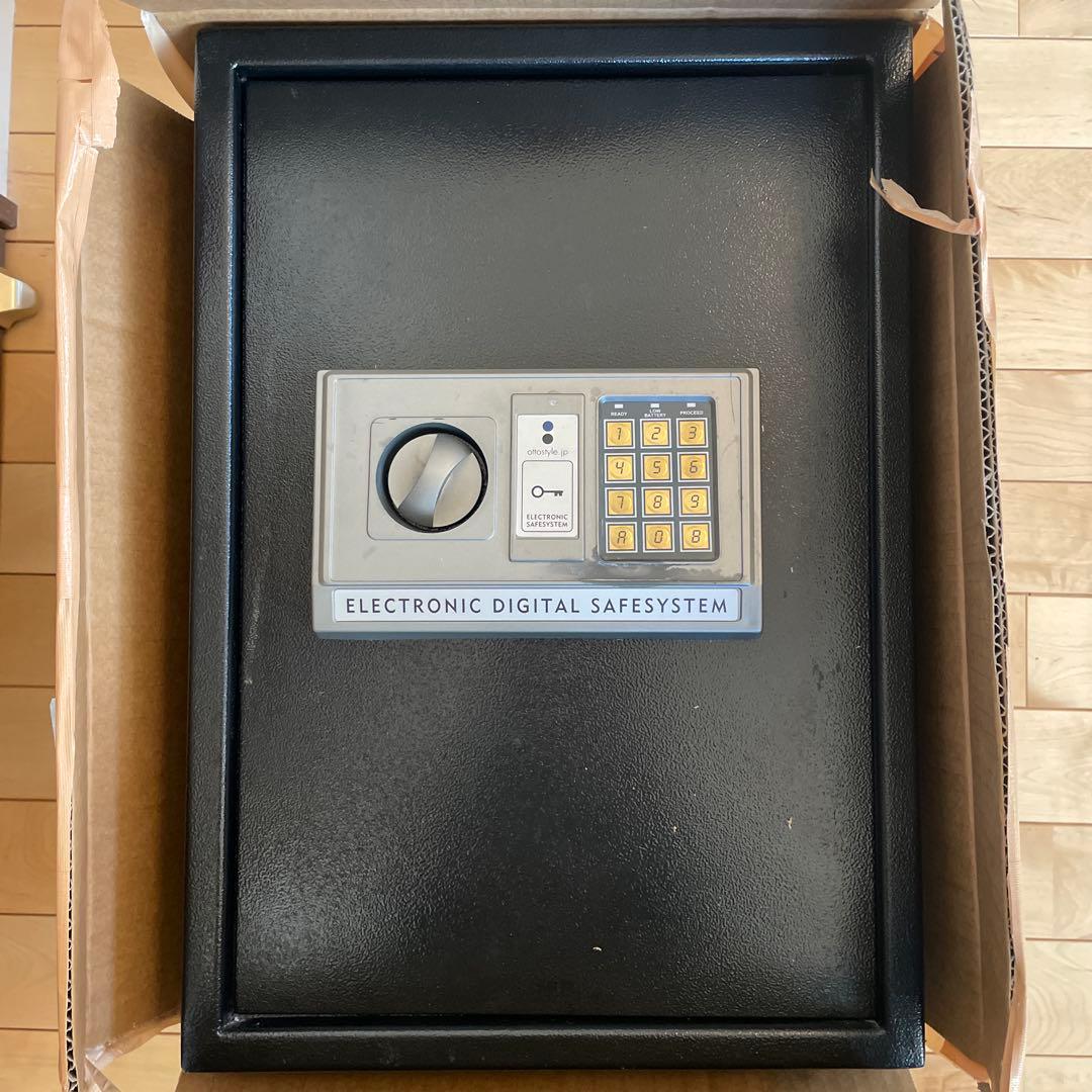 1/12まで出品: DIGITAL SAFESYSTEM 電子式金庫