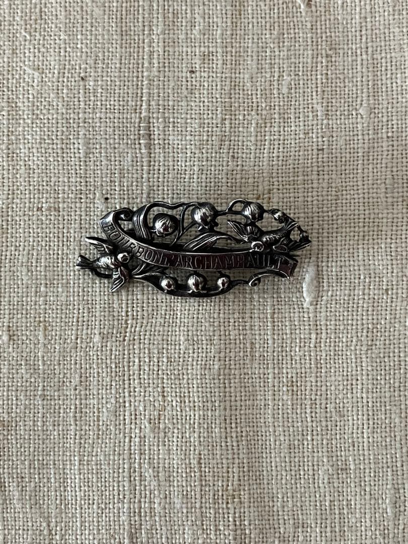 フランスアンティーク　鈴蘭とツバメのブローチ