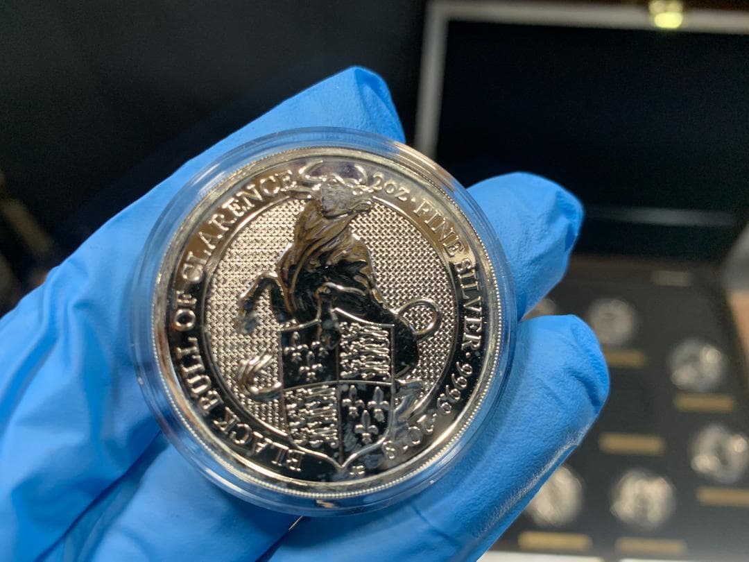 2 オンス銀貨 10枚 クイーンズビースト　コンプリート　専用箱付き