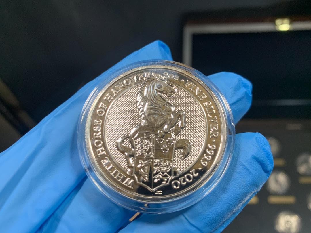 2 オンス銀貨 10枚 クイーンズビースト　コンプリート　専用箱付き