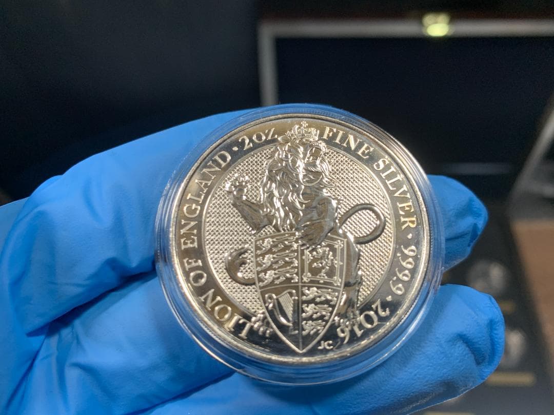 2 オンス銀貨 10枚 クイーンズビースト　コンプリート　専用箱付き