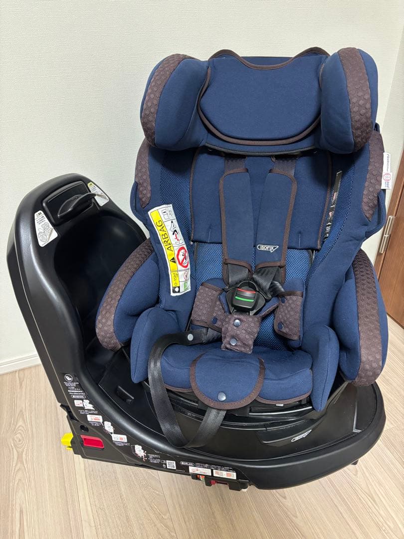 アップリカ フラディア グロウ ISOFIX 360°セーフティー R129