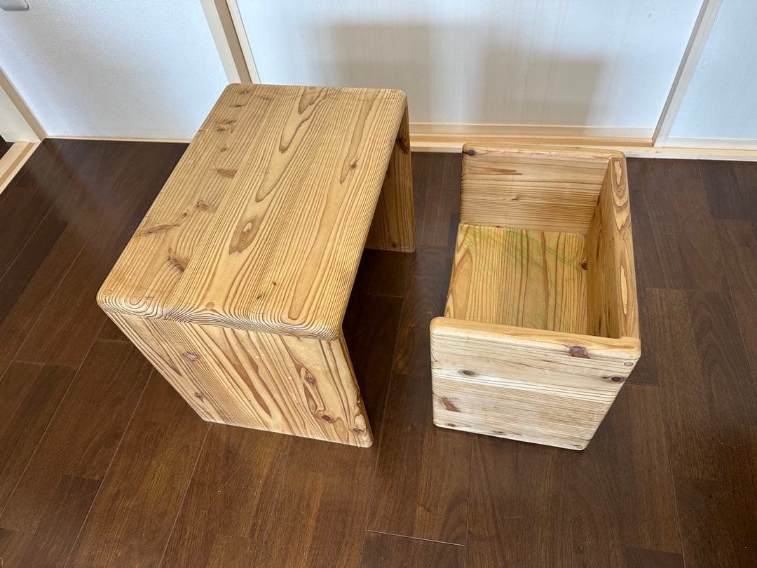 国産杉の無垢材　子供椅子と机のセット　天然オイル仕上げ　変化椅子　キッズチェア