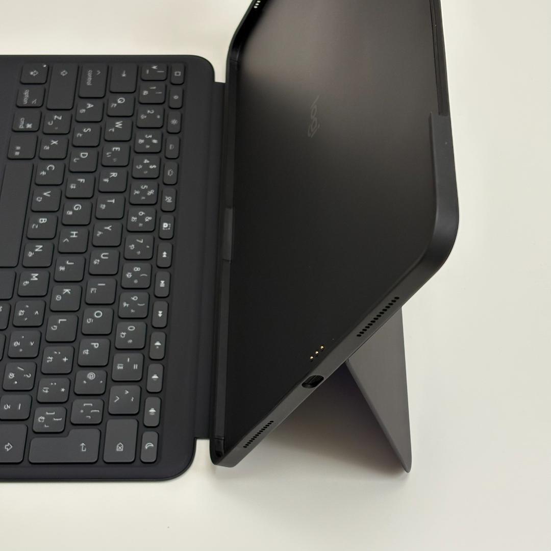 Combo Touch iPad Pro 13インチ (M4) キーボード