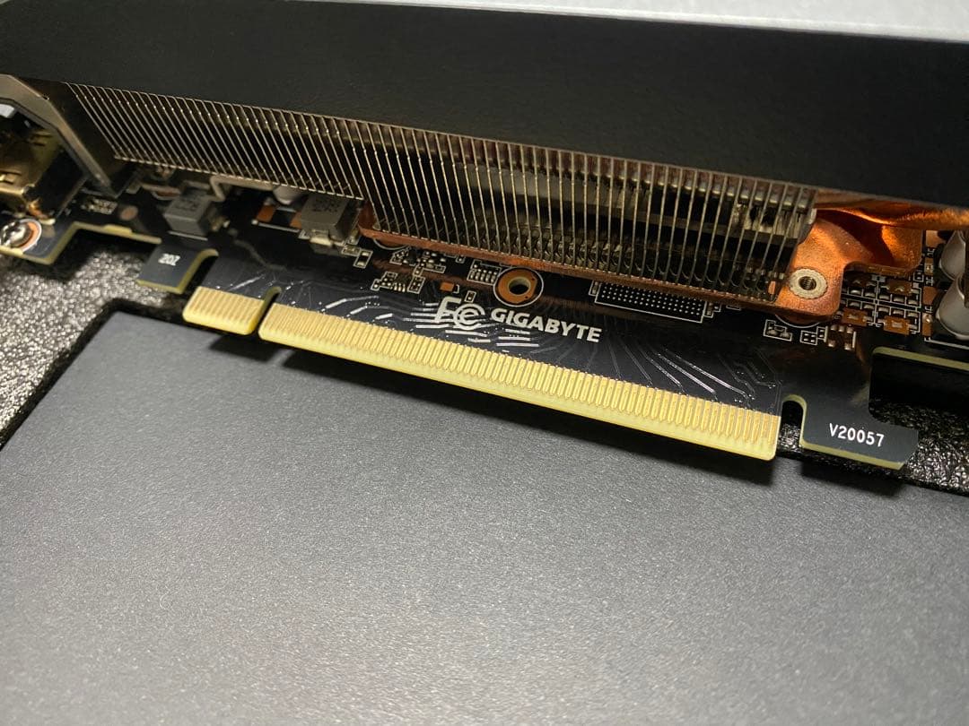 GIGABYTE GEFORCE RTX 3080 本体