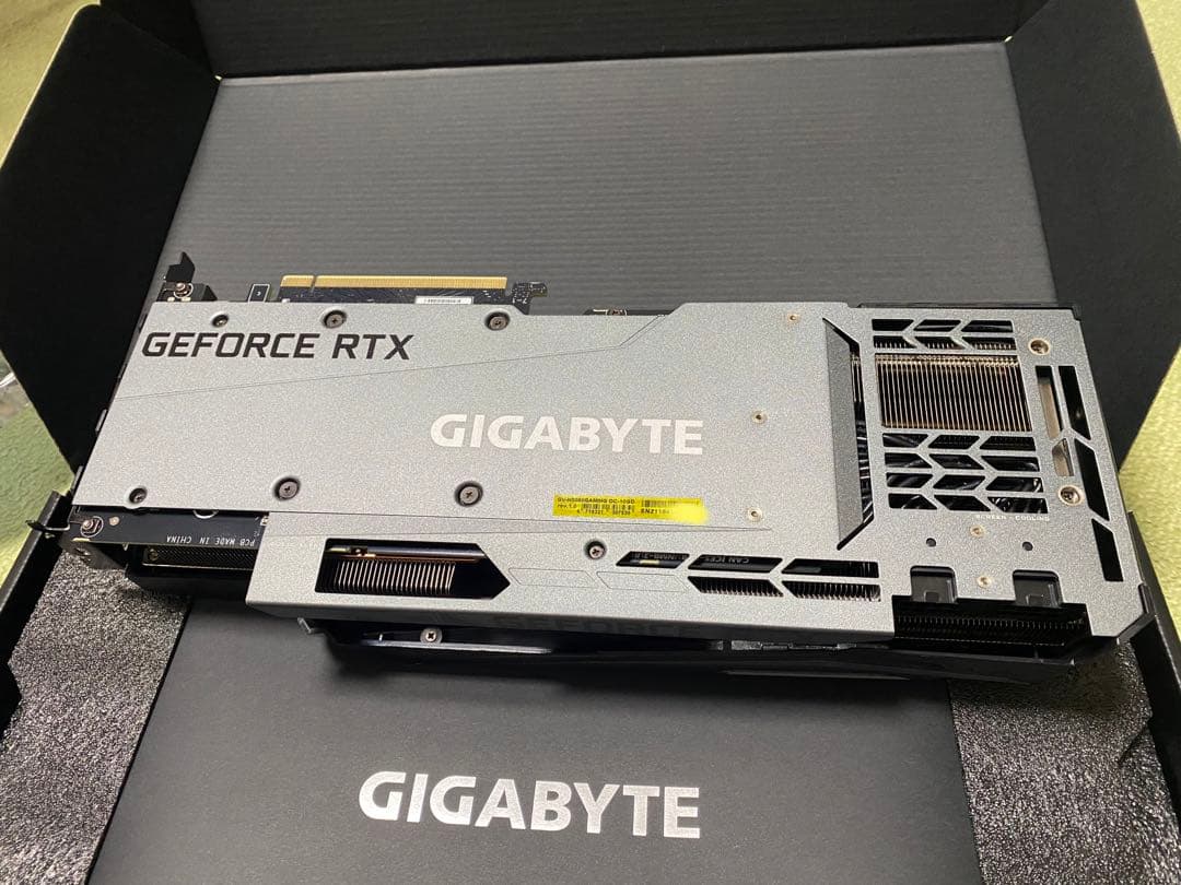 GIGABYTE GEFORCE RTX 3080 本体