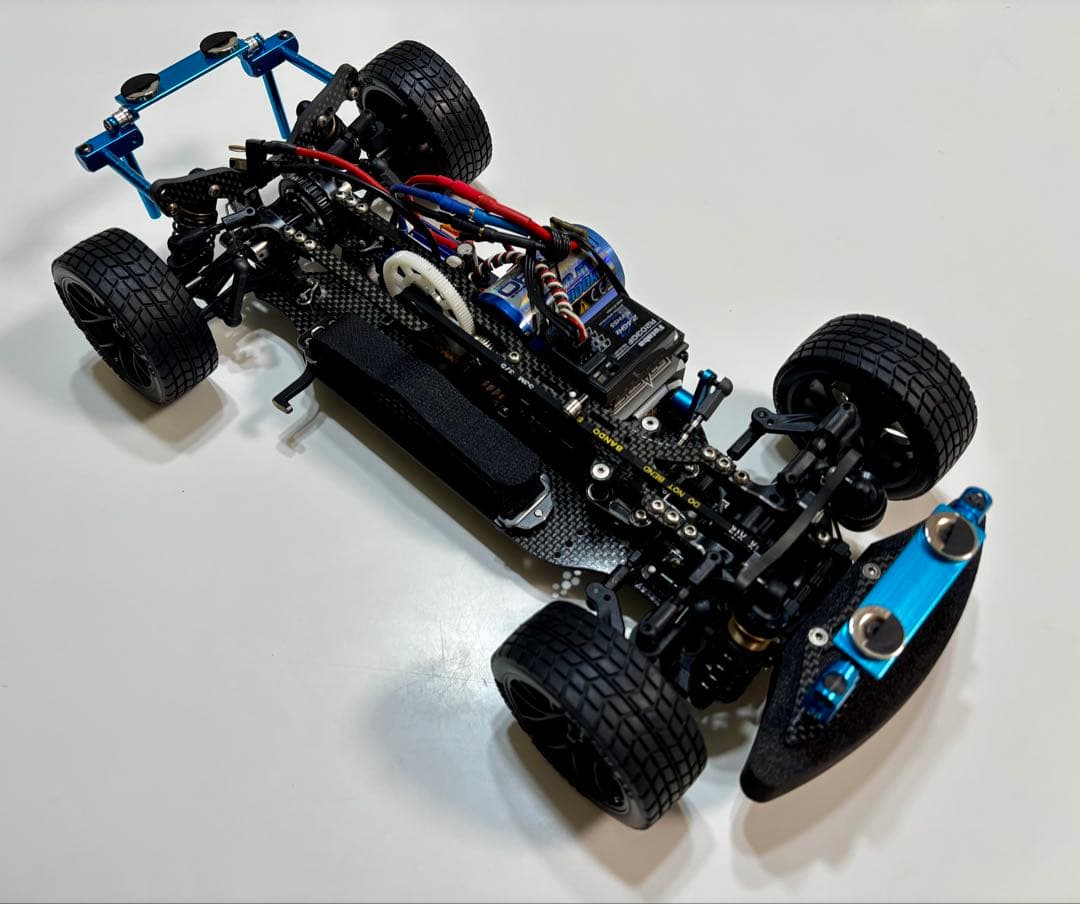 ヨコモ　BD7 ミニコンバージョン　ランチアマルティーニボディ