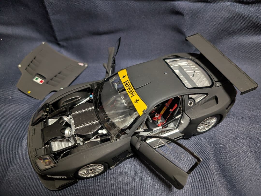 Ferrari 575 GTC Evoluzione 2005 ミニカー
