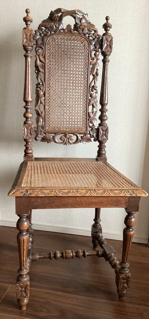 英国アンティーク　ゴシック様式木製チェア　椅子 ラタン籐張り　西洋　イギリス