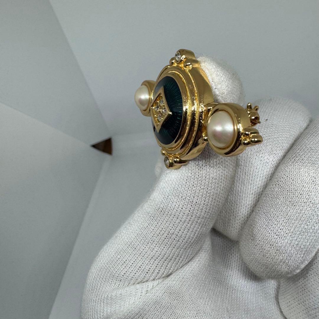 M8323 Burberry バーバリー ブローチ フェイクパール