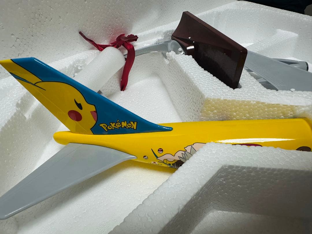 超大サイズ ANA 全日空 A380 ポケモン塗装 1/160 モデルプレーン