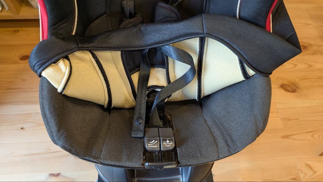 Combi クルムーヴ ISOFIX エッグショック 新生児対応