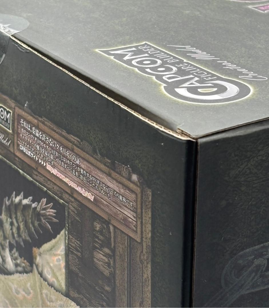 【未開封】 カプコン クリエイターズモデル 金火竜 リオレイア 希少種