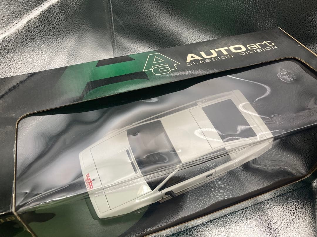 AUTOart ロータス エスプリ ターボ S2 1/18  オートアート