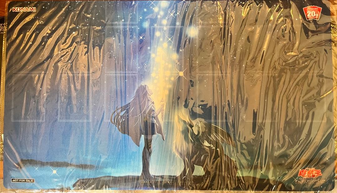 【未開封・丸めて発送】遊戯王　星遺物の導く先プレイマット