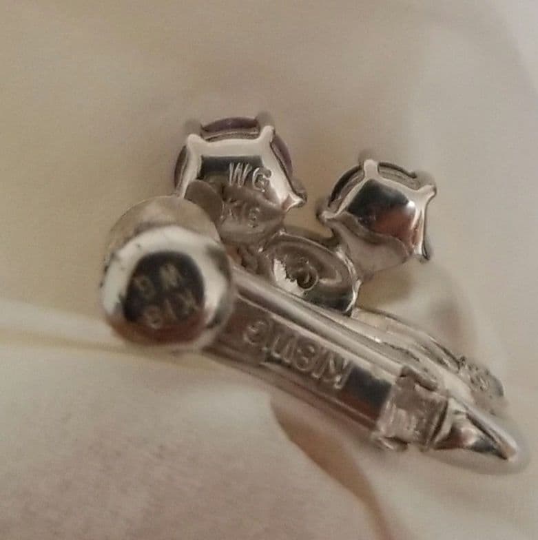 金K18WG 真珠と天然石とダイヤのブローチ・イヤリングセット