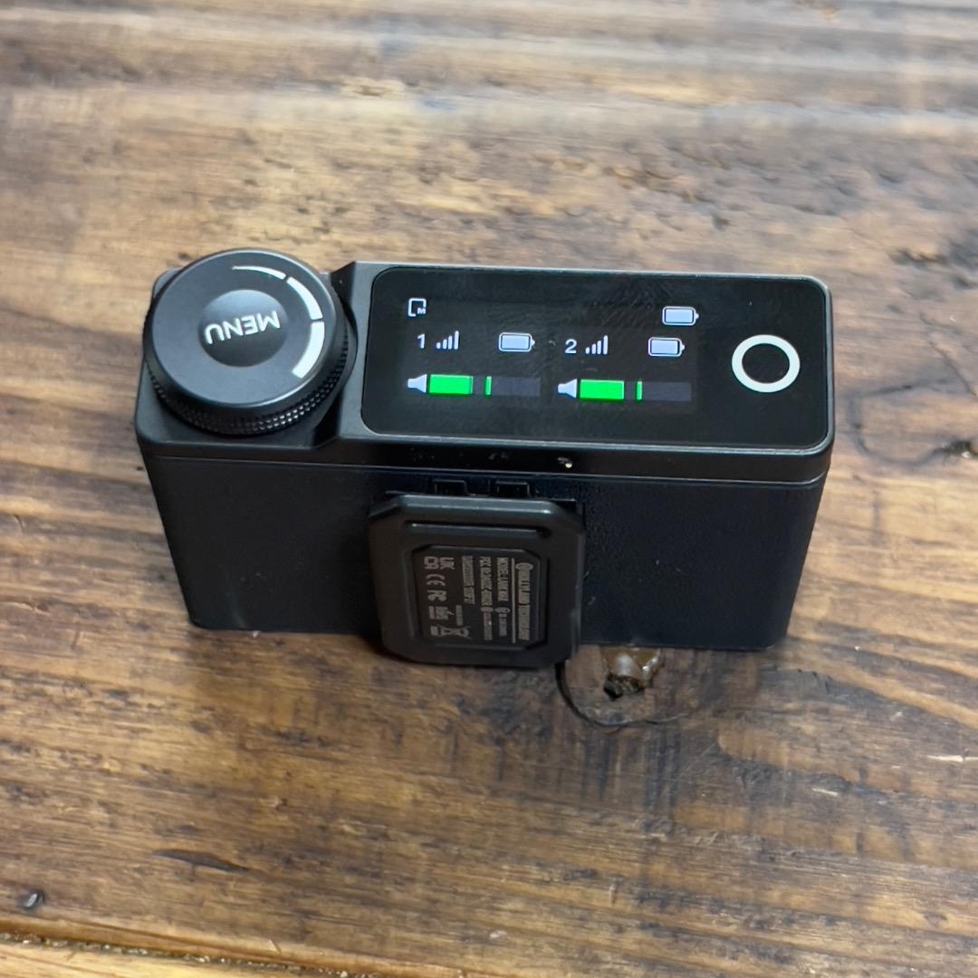 Hollyland LARK MAX ワイヤレスマイク（ラベリアマイク付き）