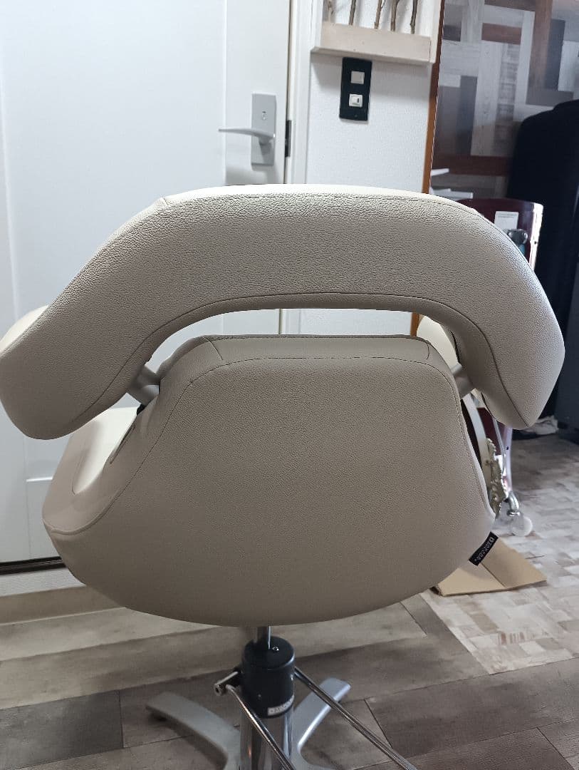 タカラベルモントスタイリングチェア②