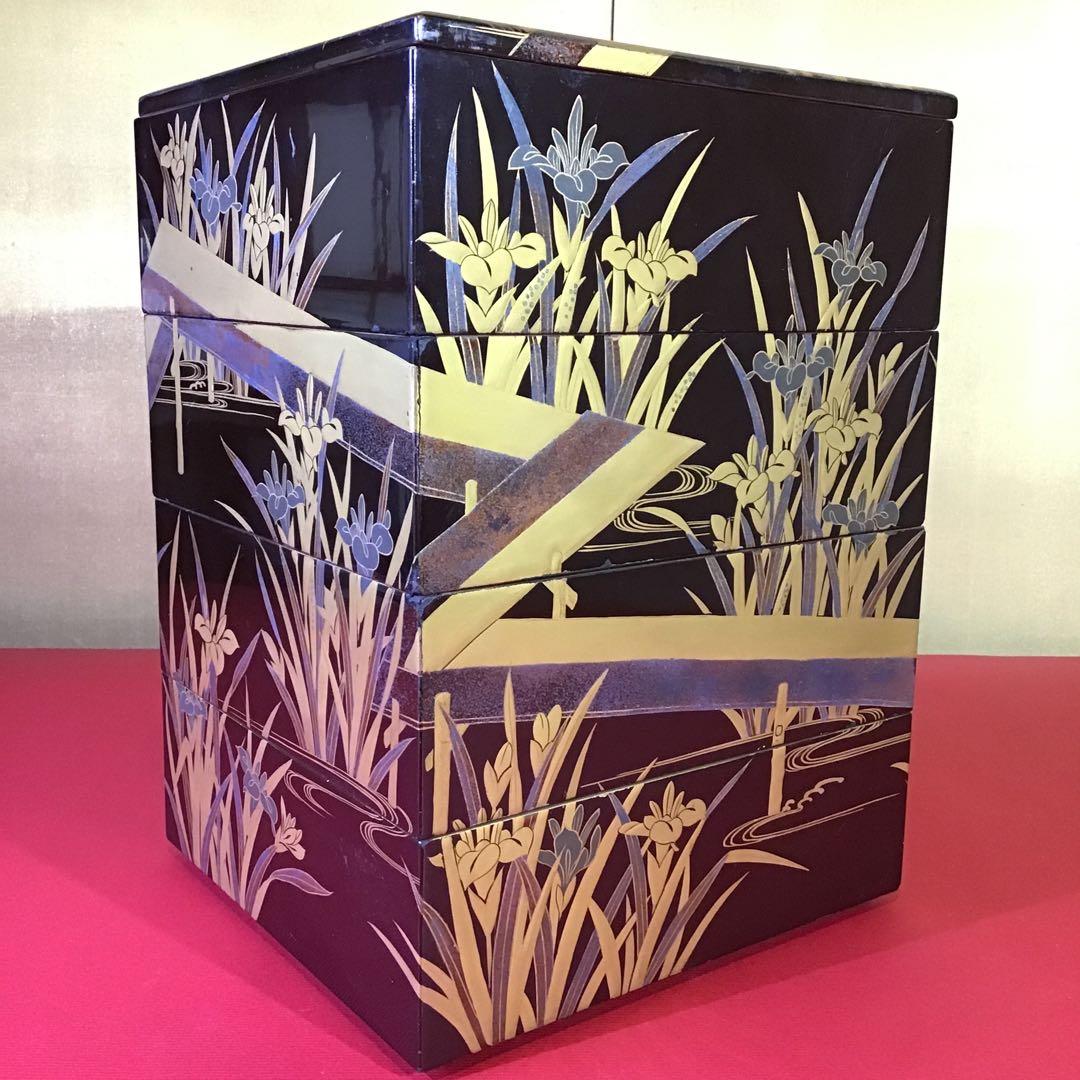 金銀蒔絵　「燕子花」重箱　明治期. Z4