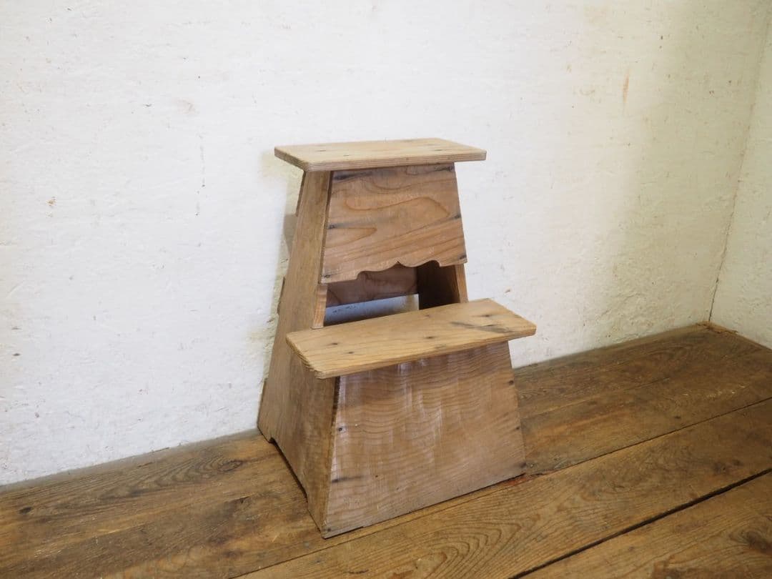 1087 踏み台　飾り棚　展示台　陳列台　古家具　古道具　レトロ　 ステップ
