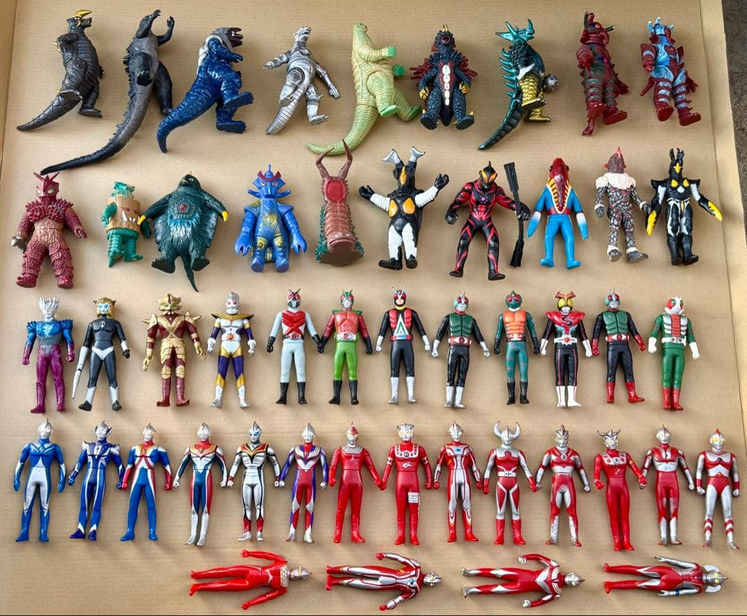 ウルトラマン 怪獣 円谷プロ まとめて 49体セット フィギュア 仮面ライダー
