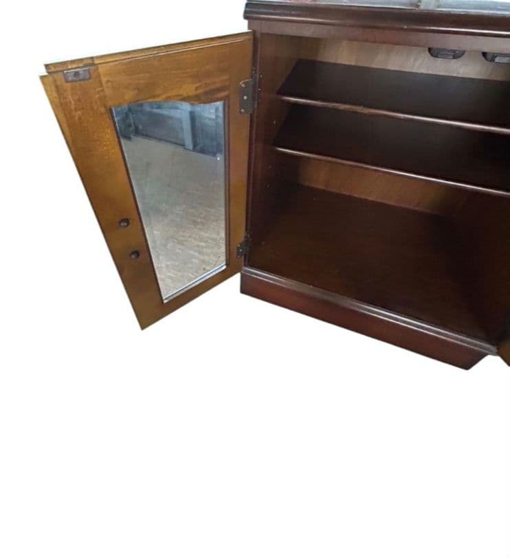 カリモク karimoku ガラス扉キャビネット