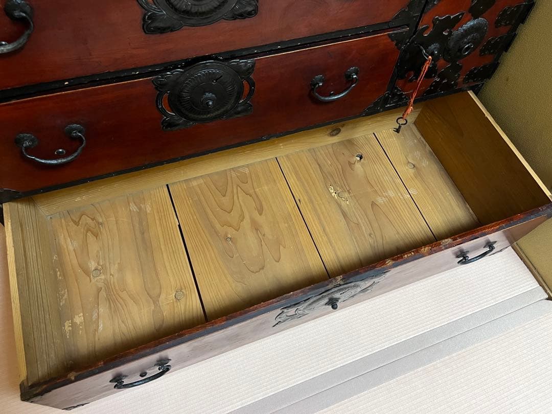 金具付き和箪笥