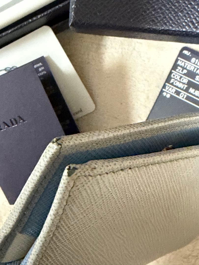 PRADA 二つ折り財布　ウォレット　グレー　ブルー　サフィアーノ