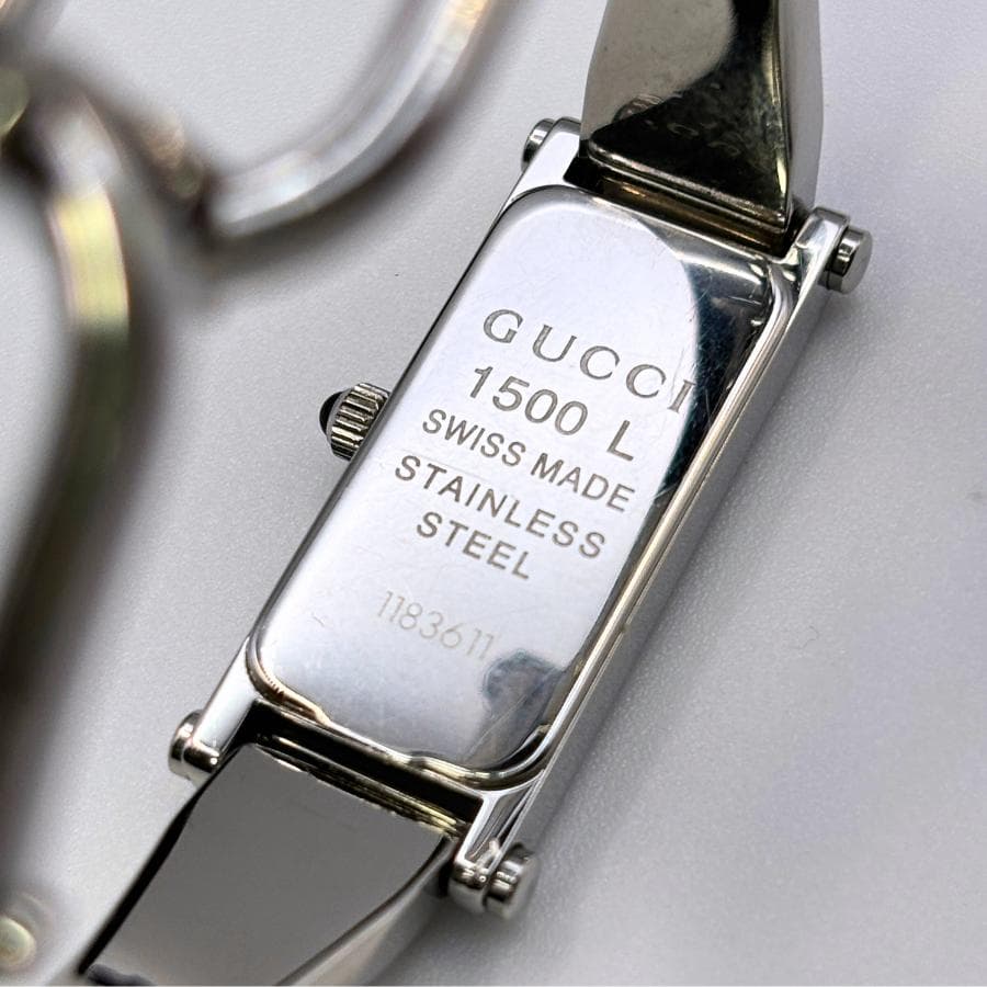 GUCCI グッチ 1500L バングルウォッチ ブラックシルバー クォーツ