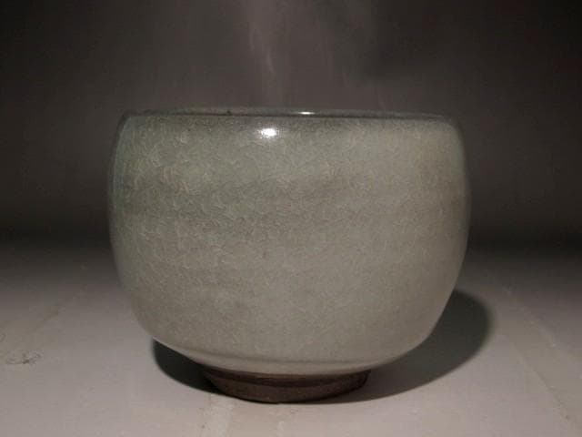 人間国宝　清水卯一　青磁茶碗　見事な作品　r311