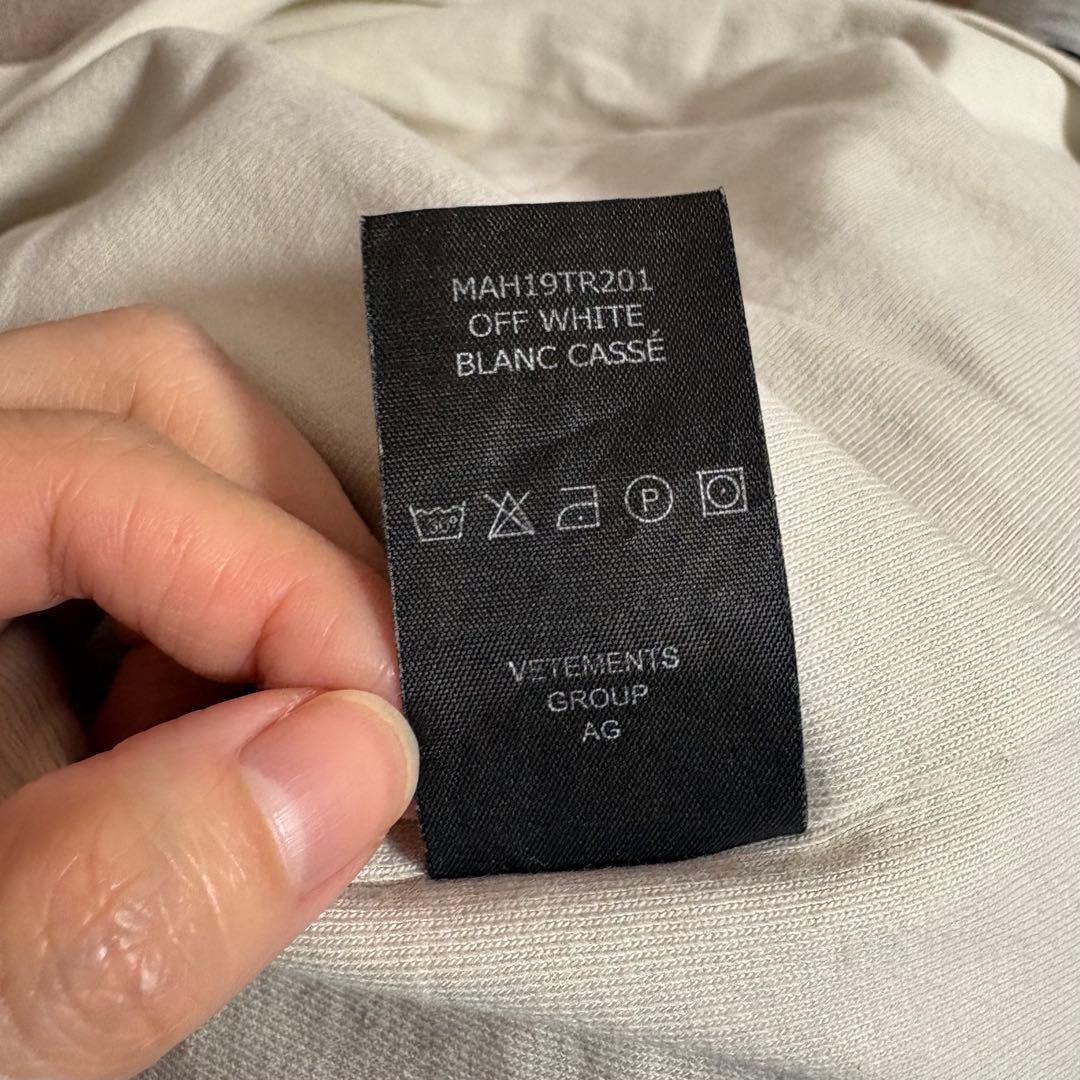 VETEMENTS インサイドアウトTシャツ　Mサイズ　オフホワイト　タグあり
