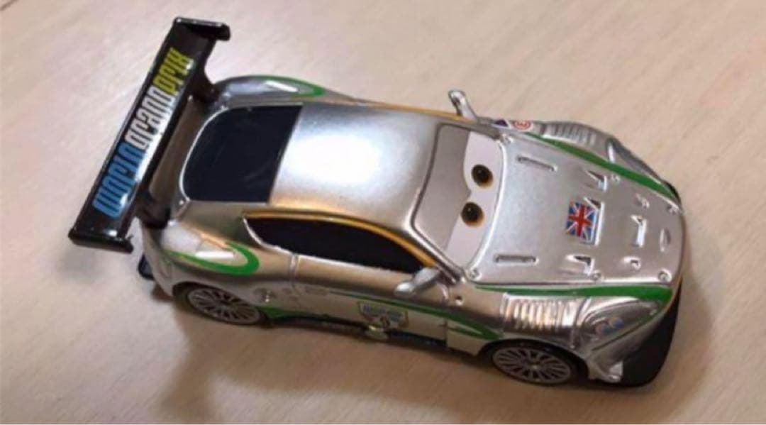 カーズ　ミニカー　ナイジェルギアスリー　マテル製